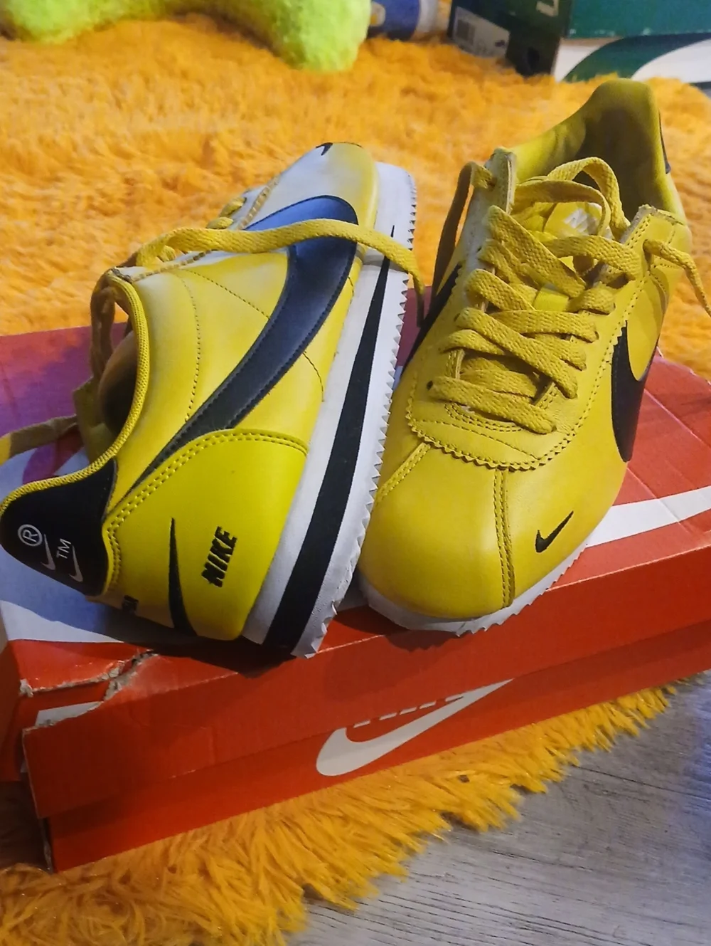 Nike MenYellow and Black Retro Cortez Prem Sneakers